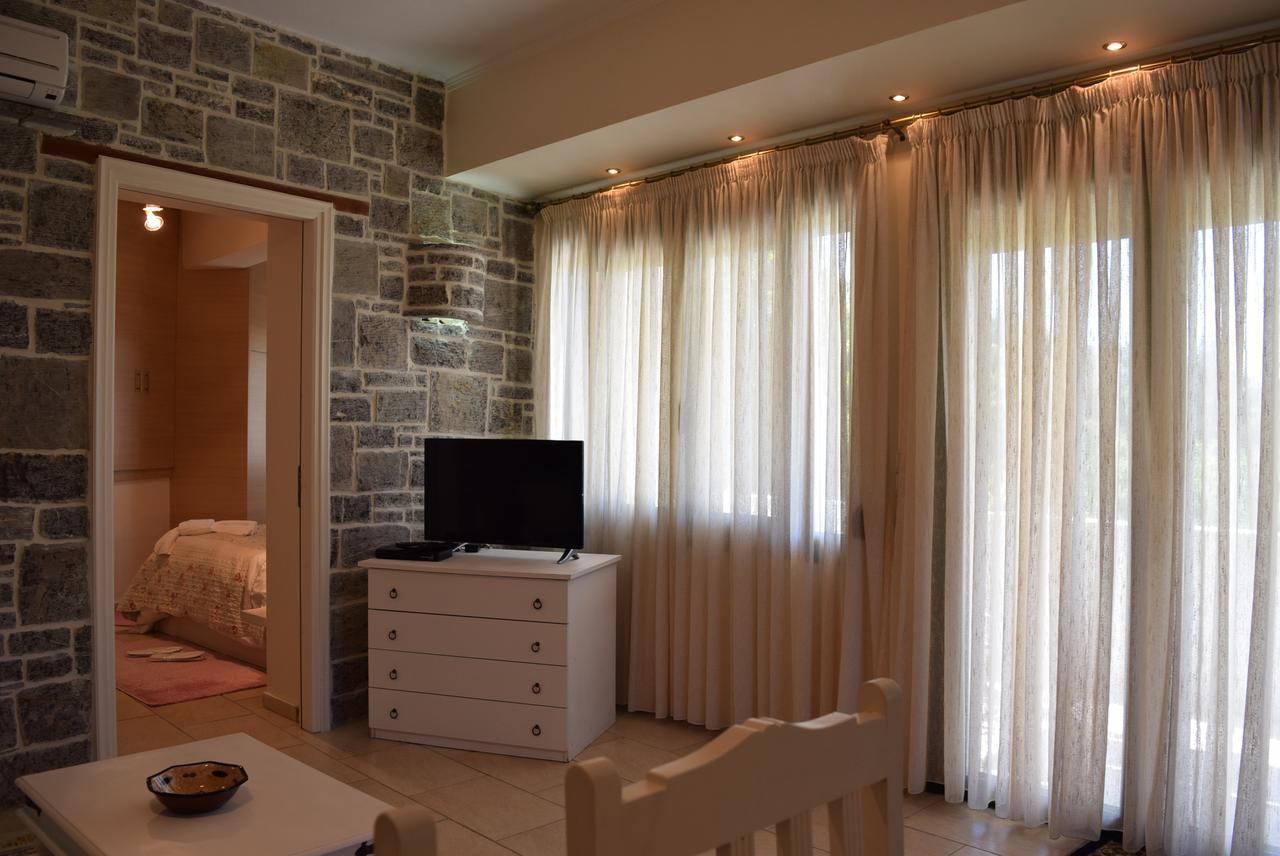 Cozy Residences In The Center Of Volissos Village - Lydia Lithos- 외부 사진
